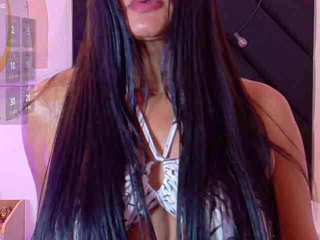 ExoticNativeLatina webcam