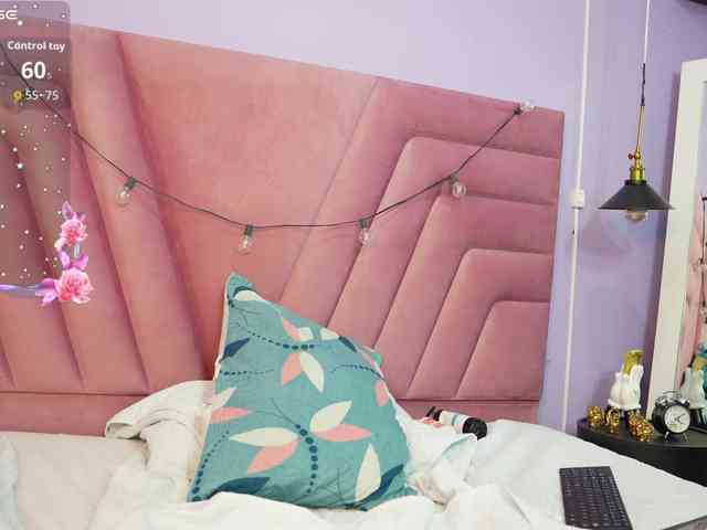exoticnativelatina's live room