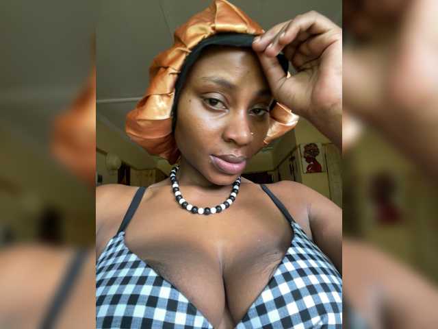 Lubicharm live cam on BongaCams