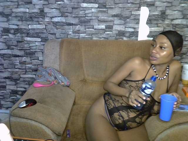 Lubicharm live cam on BongaCams