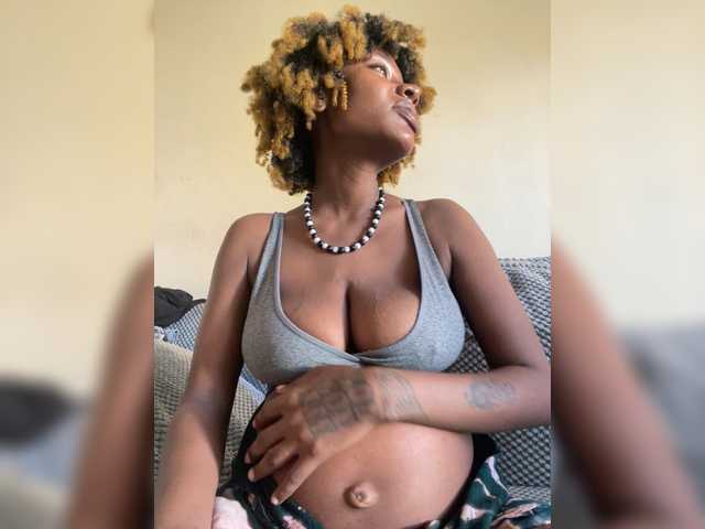 Lubicharm live cam on BongaCams