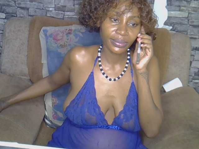 Lubicharm live cam on BongaCams