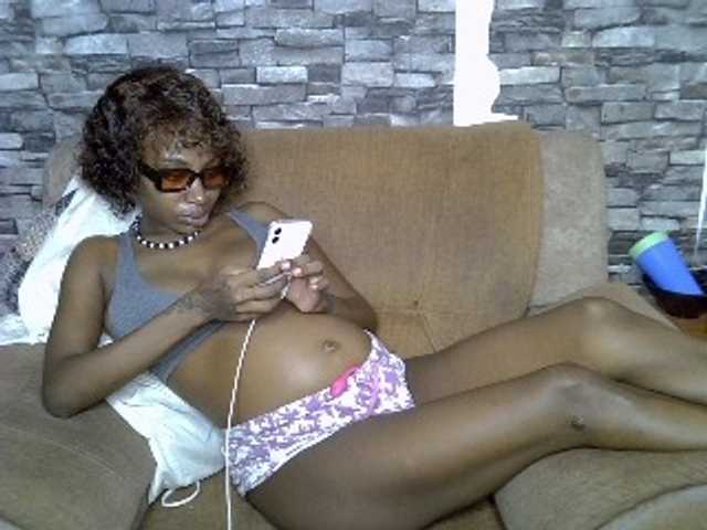 Lubicharm live cam on BongaCams
