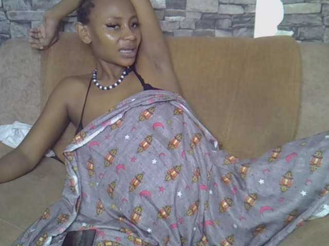 Lubicharm live cam on BongaCams