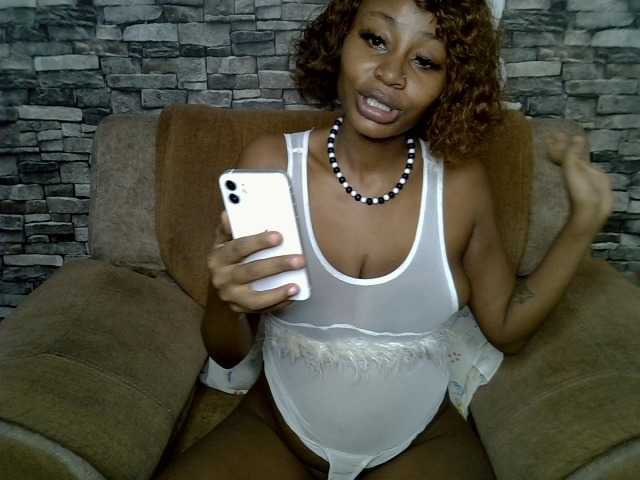 Lubicharm live cam on BongaCams