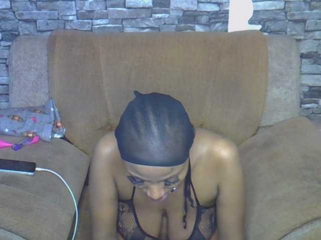 Lubicharm live cam on BongaCams