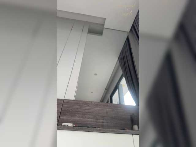 Honeyed_Couple