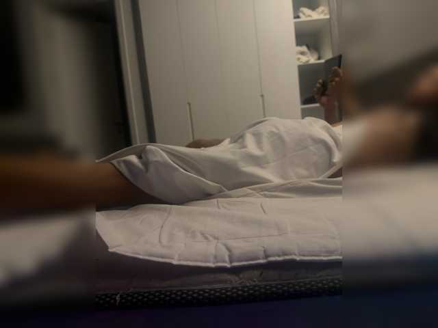 le modèle Honeyed_Couple est en webcam porno dans un show sur le site bongacams, il possède les tags suivants: White/Caucasian,Brunette,Shaved