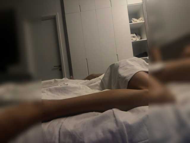 Honeyed_Couple
