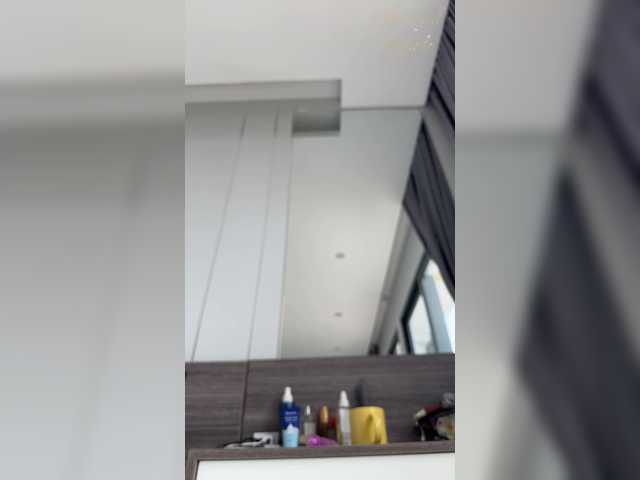 Honeyed_Couple