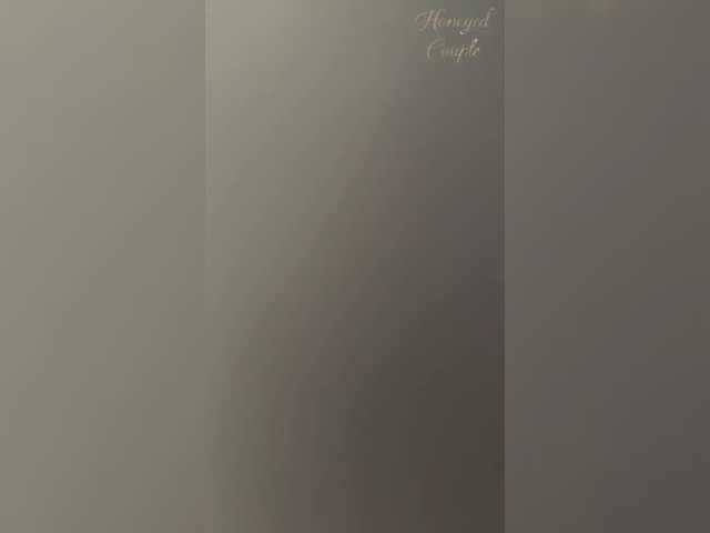 Honeyed_Couple