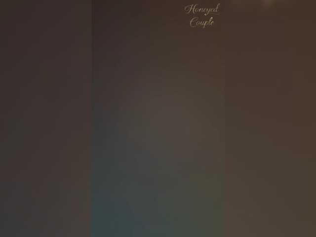 Honeyed_Couple