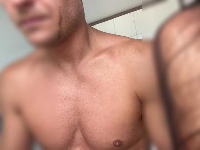 Honeyed_Couple