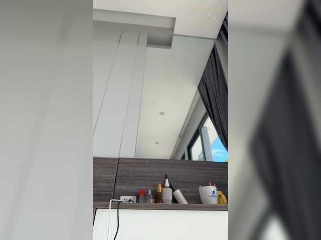 Honeyed_Couple