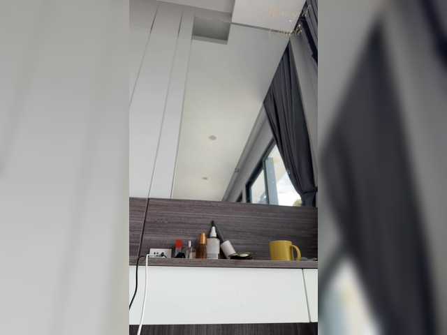 Honeyed_Couple