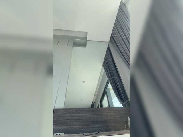 Honeyed_Couple