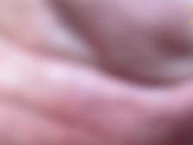 Honeyed_Couple