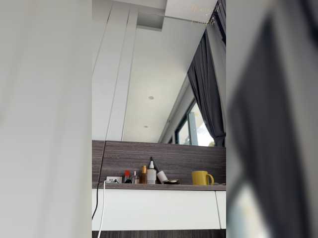 Honeyed_Couple