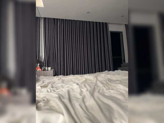 Honeyed_Couple