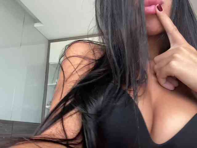 Honeyed_Couple