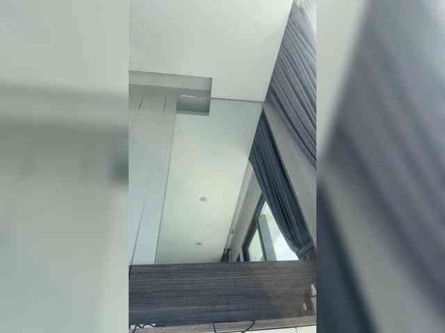 Honeyed_Couple