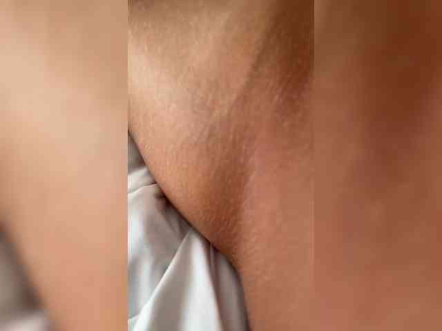 Honeyed_Couple