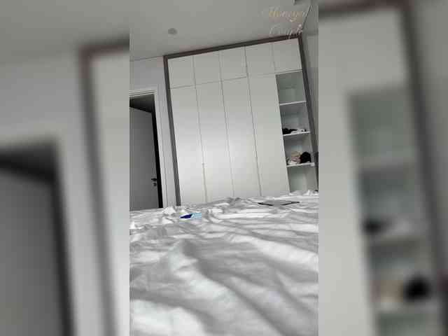 Honeyed_Couple