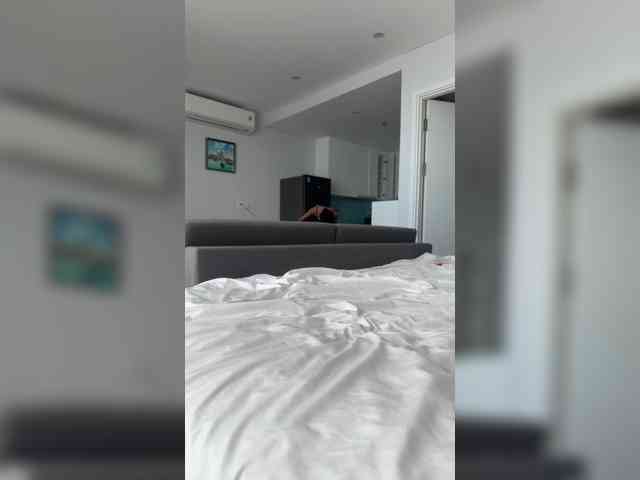 Honeyed_Couple