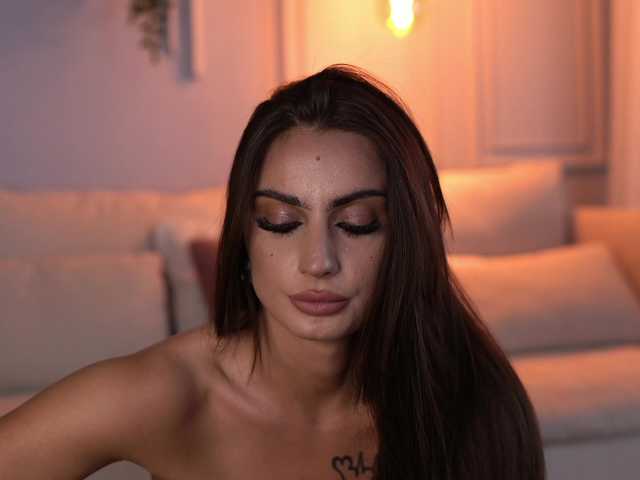 SiennaHays live cam on BongaCams