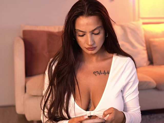 SiennaHays live cam on BongaCams