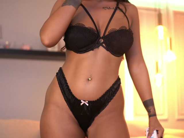 SiennaHays live cam on BongaCams