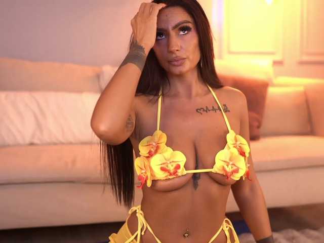 SiennaHays live cam on BongaCams