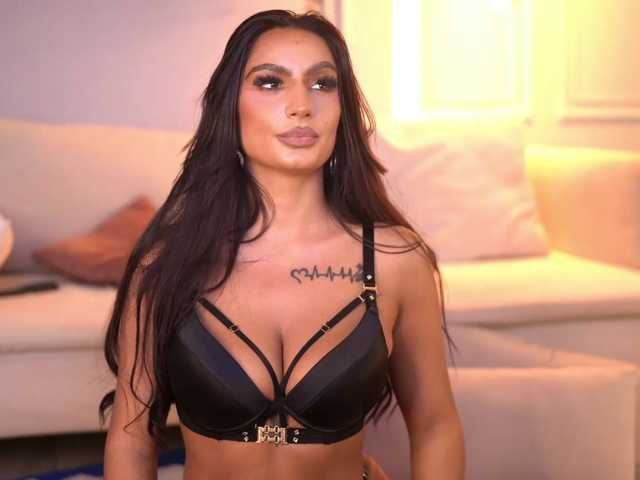 SiennaHays live cam on BongaCams