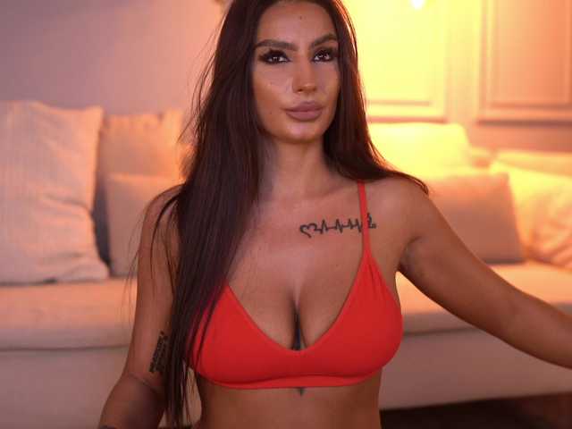 SiennaHays live cam on BongaCams