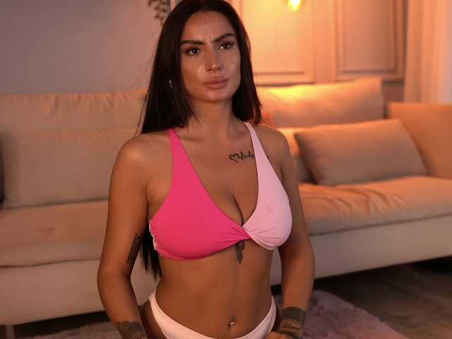 SiennaHays live cam on BongaCams
