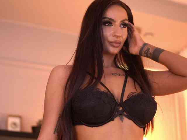 SiennaHays webcam