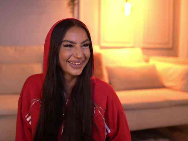SiennaHays webcam