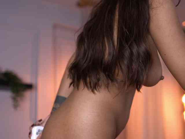 SiennaHays webcam
