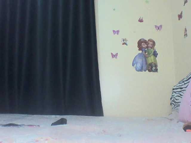 Prettyulenda live cam on BongaCams