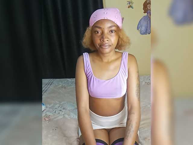 Prettyulenda live cam on BongaCams