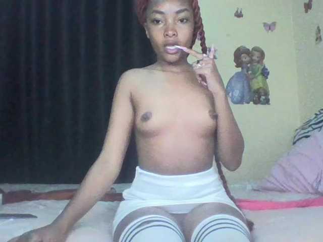 Prettyulenda live cam on BongaCams