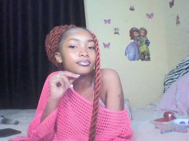 Prettyulenda live cam on BongaCams