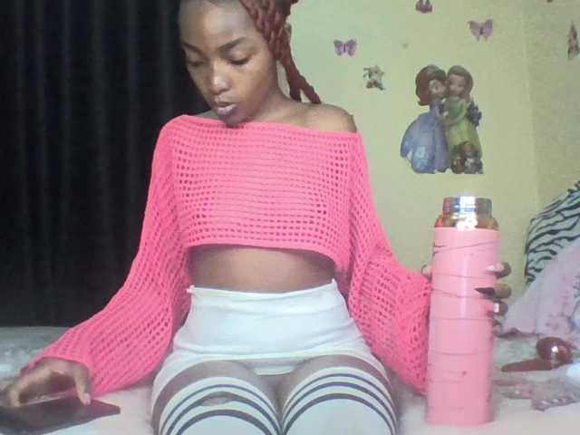 Prettyulenda live cam on BongaCams