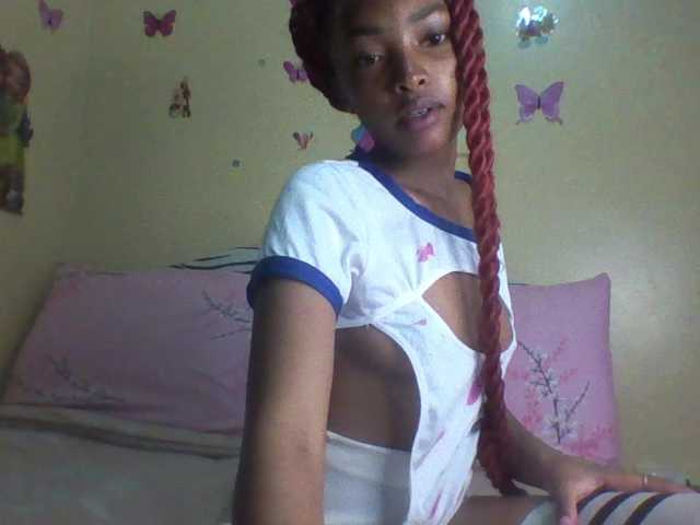 Prettyulenda live cam on BongaCams