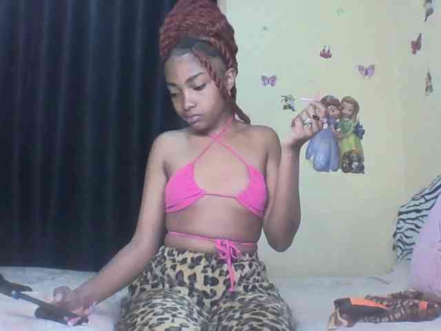 Prettyulenda webcam