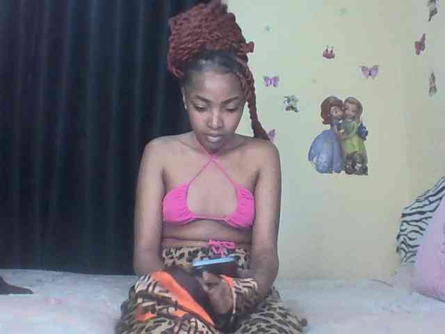 Prettyulenda webcam