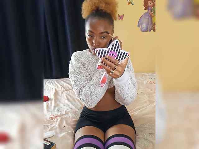Prettyulenda webcam