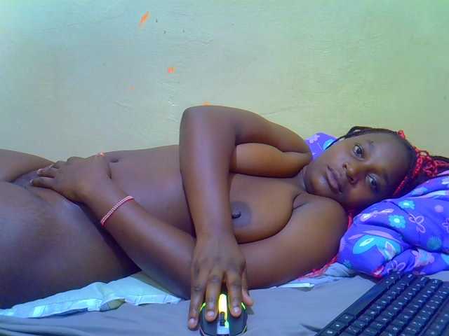 Molly-22 live cam on BongaCams