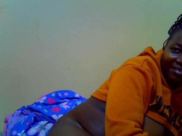 Molly-22 live cam on BongaCams
