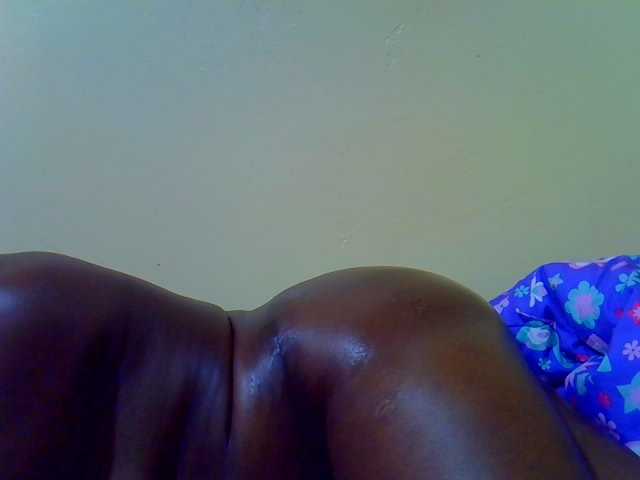 Molly-22 live cam on BongaCams